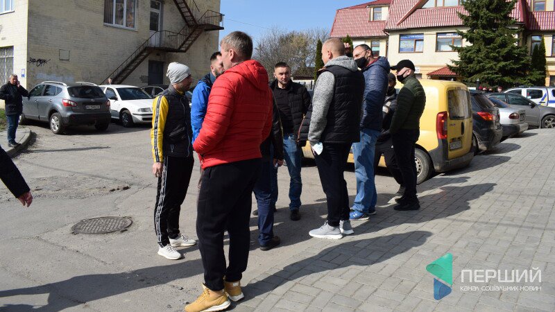 У Луцьку атовці протестують проти повернення колишнього керівника геокадастру