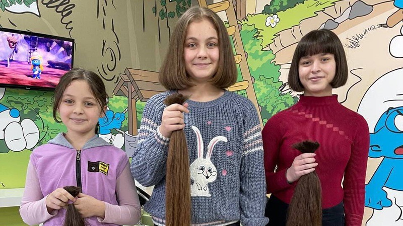 Сестри з Луцька віддали своє волосся онкохворим дітям