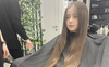 Юна волинянка  обрізала волосся, щоб допомогти ЗСУ