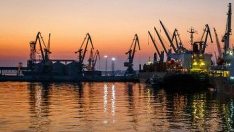 Російські окупанти викрали у Бердянську п’ять кораблів із зерном, – Старух