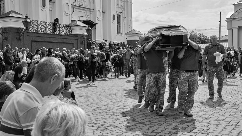 У Луцьку попрощалися із трьома загиблими Героями