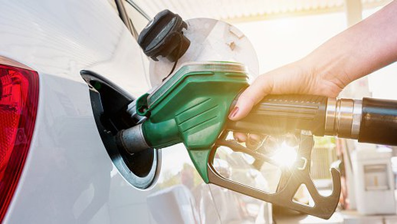 АЗС дозволили підняти ціни на бензин і ДП: яка нова максимальна ціна