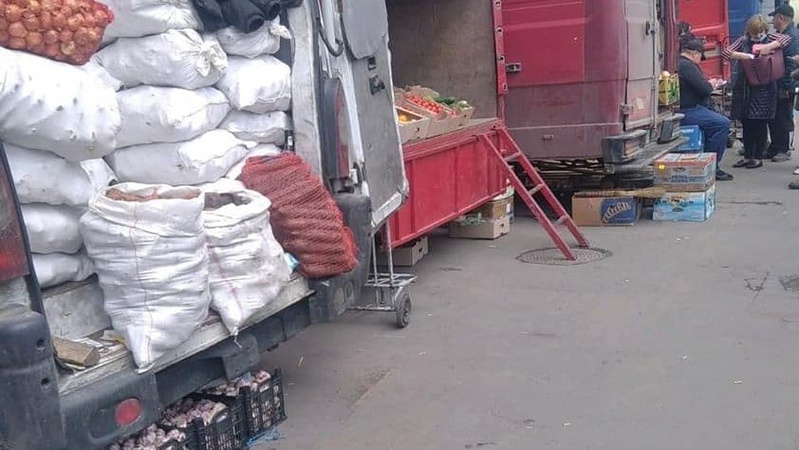 Муніципали анонсували «зачистку» торгівлі з авто біля луцького ринку
