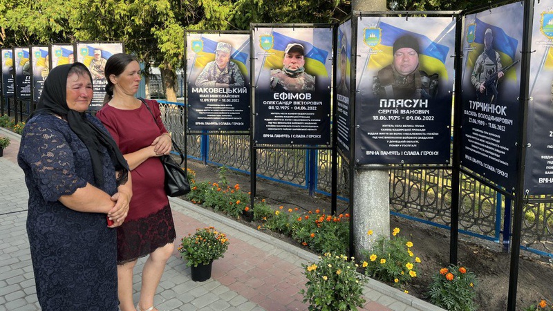 У райцентрі на Волині відкрили алею пам’яті загиблих у російсько-українській війні