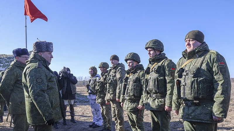 Білоруські десантники сидять у лісах і відмовляються заходити в Україну