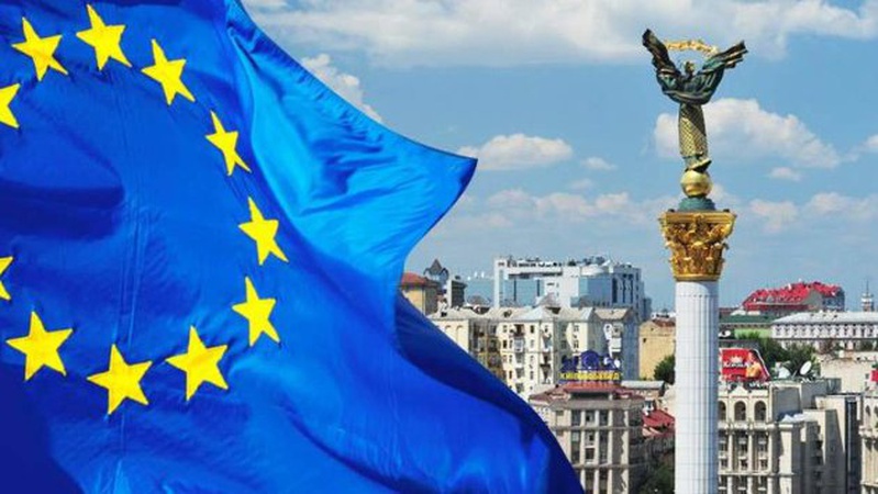 Єврокомісія рекомендує надати Україні статус кандидата у ЄС