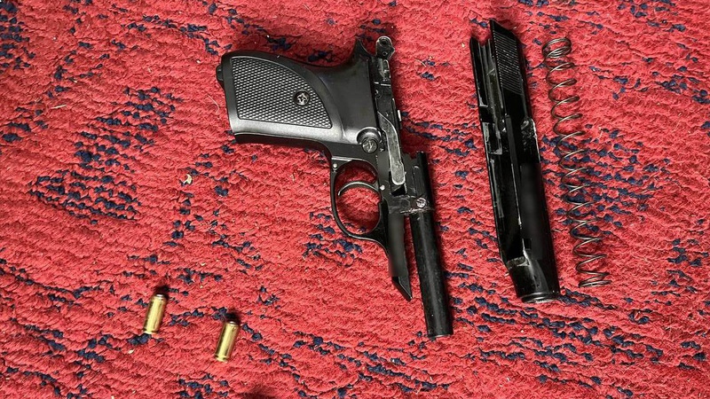 Волинські поліцейські затримали чоловіка, підозрюваного у торгівлі зброєю