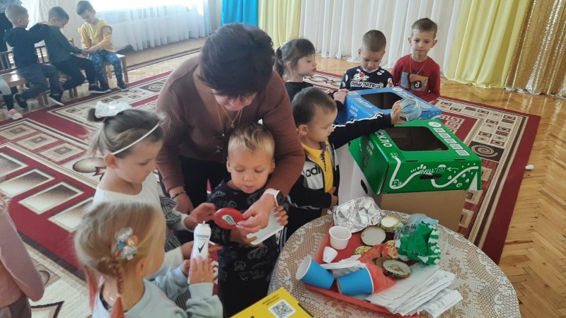На Горохівщині у школах та дитсадках сортуватимуть сміття