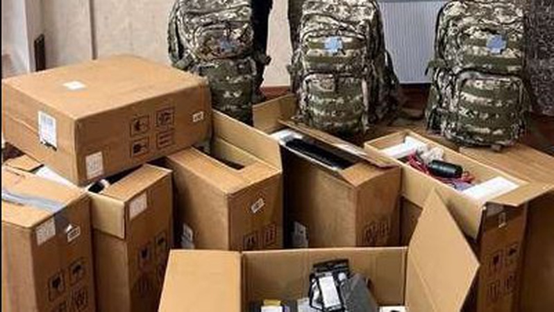 Волинським воїнам надіслали подарунки від прокурорів