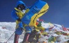 Український альпініст вп’яте піднявся на Еверест з українським прапором