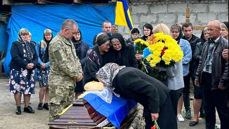 Двічі ставав на захист рідної України: волиняни попрощалися із загиблим Героєм Дмитром Пержилом