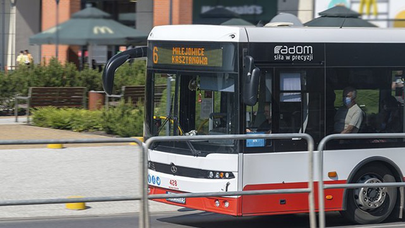 У Польщі українка через відмову одягнути маску розбила автобус