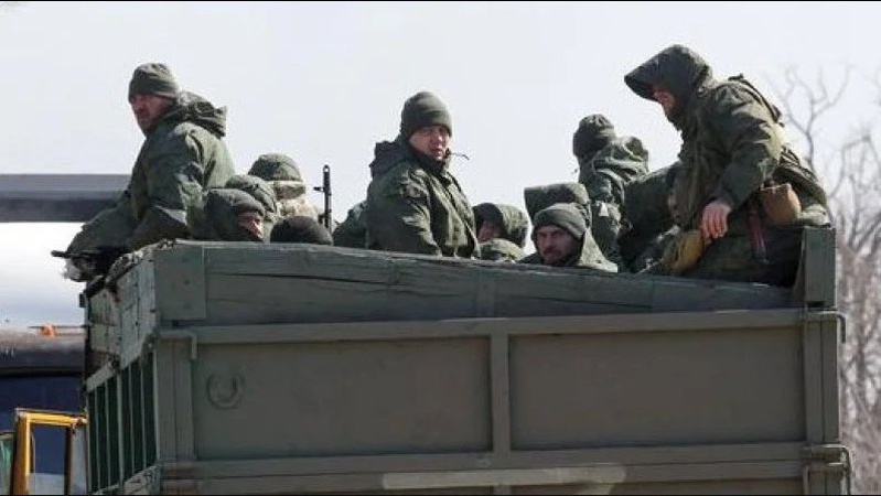 Російські вояки втекли зі Сватового на Луганщині