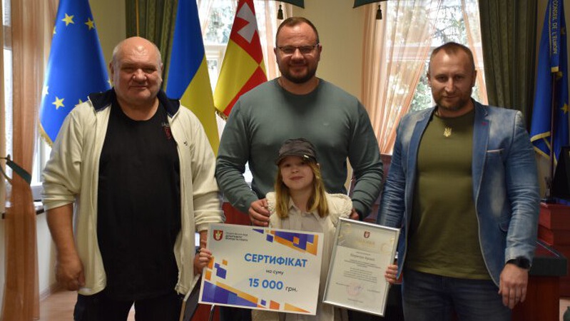 Мер Луцька подарував спортсменам сертифікати на 15000 гривень