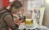 Школярка з Волині пече торти однією рукою. ВІДЕО
