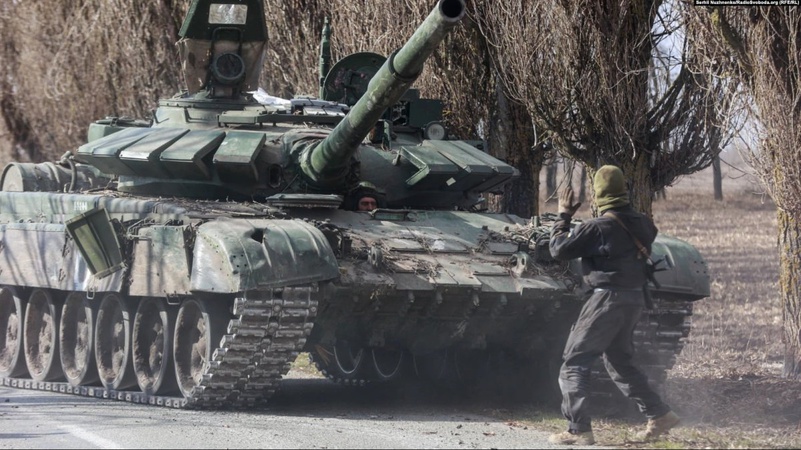 США допоможуть Україні отримати радянські танки від Європи