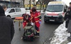 У центрі Луцьку збили дівчину: на місці пригоди працюють медики та поліція