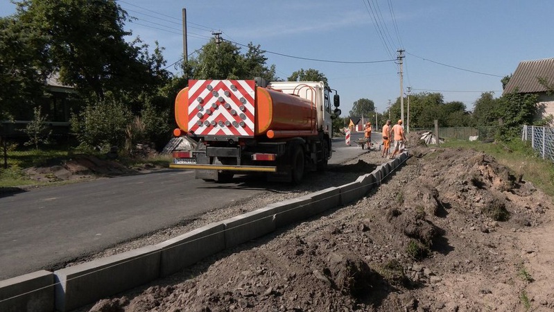 В Олицькій громаді ремонтують дорогу: скільки коштують роботи