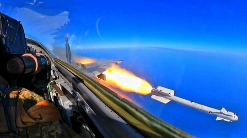 Українські винищувачі вже озброєні західними ракетами «повітря-повітря»