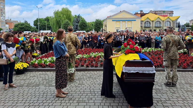 Загинув у російському полоні: у Ковелі попрощалися з Героєм Павлом Шайтаном