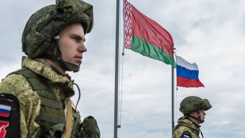 Білорусь продовжила військові навчання біля кордону України