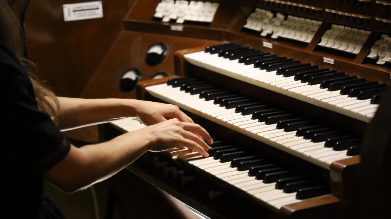 У Луцьку відбувся благодійний концерт органної музики «Крізь терни до зірок». ФОТО