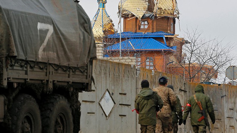 Російські окупанти переодягаються в цивільне та обстрілюють українських військових, – Генштаб