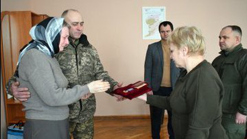 Батьки загиблого солдата з Волині отримали орден